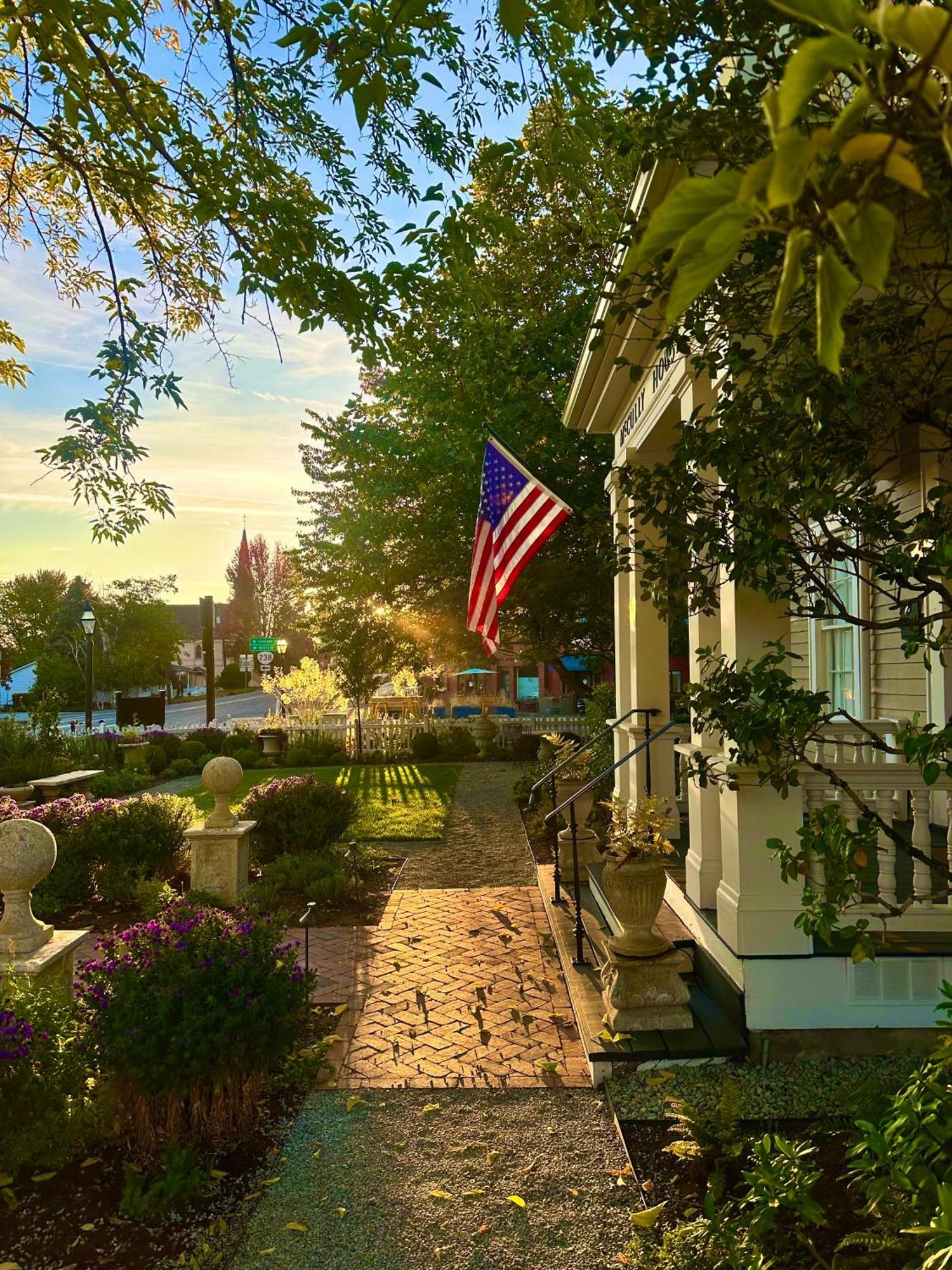 Mccully House Inn Jacksonville Bagian luar foto
